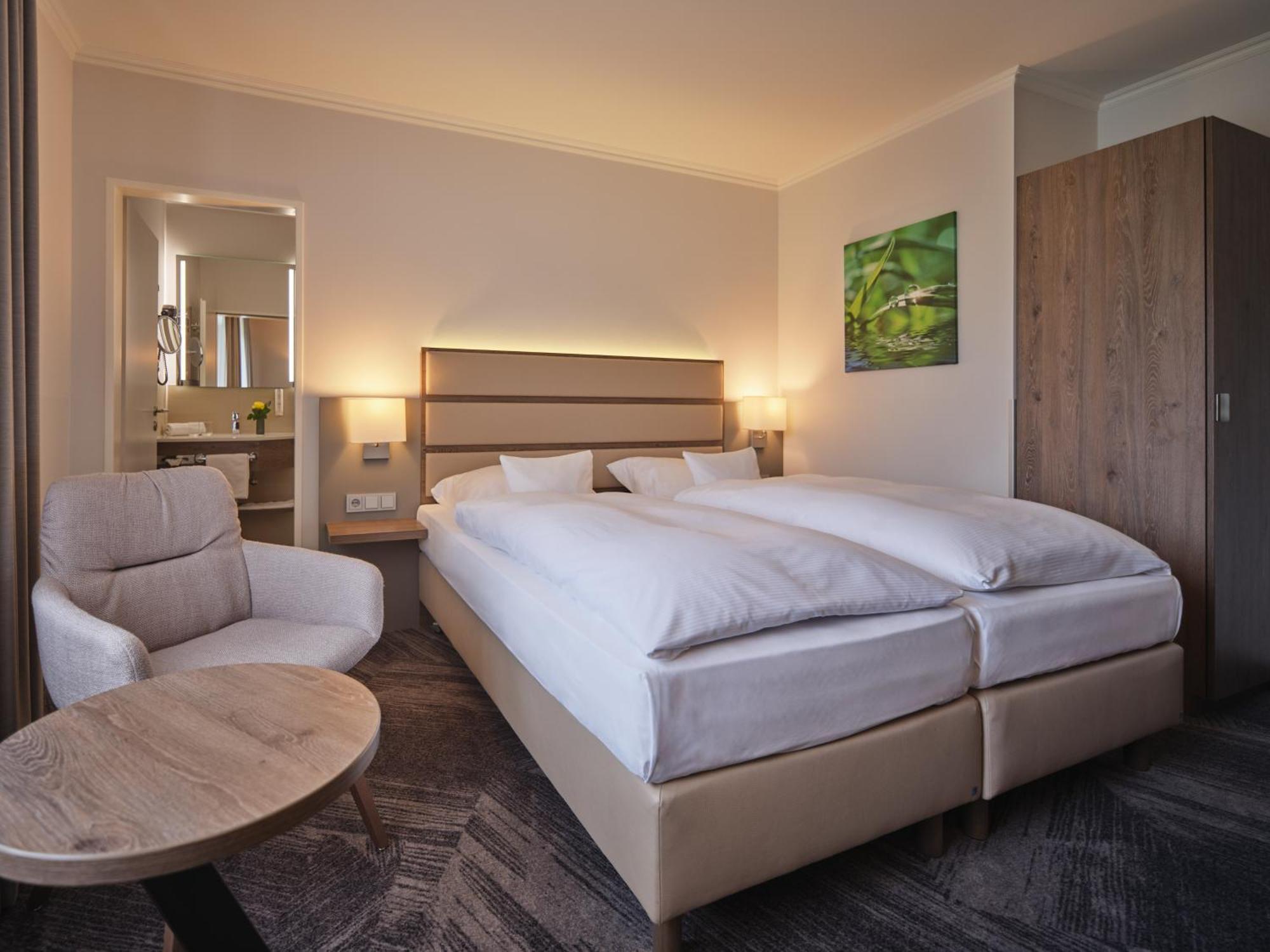 Parkhotel Am Taunus Oberursel Exterior foto