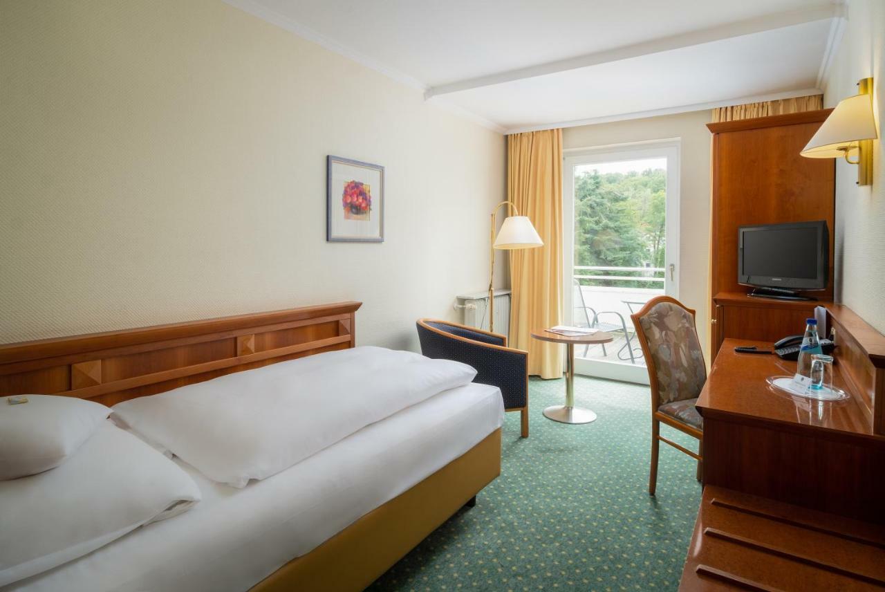 Parkhotel Am Taunus Oberursel Exterior foto